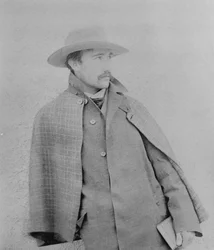 André Gide en costume de voyage, 1893